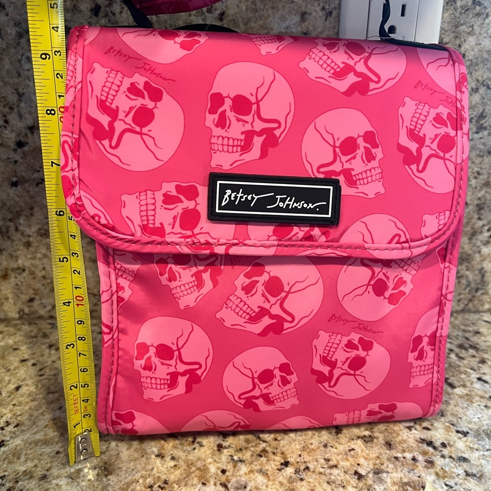 Betsey Johnson Neon Pink Skull Insulated Lunch Tote Bag